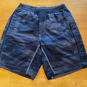 Lululemon Pace Breaker Short - Size M